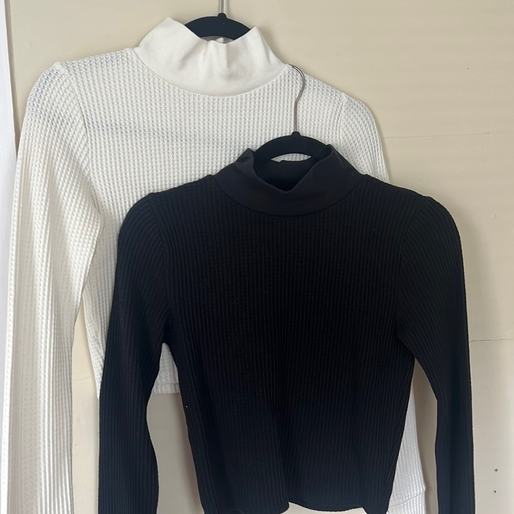 Long sleeve thermal pack. NEVER WORN